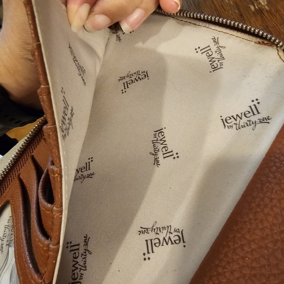 Jewell- by thirty one wallet - Picture 5 of 12